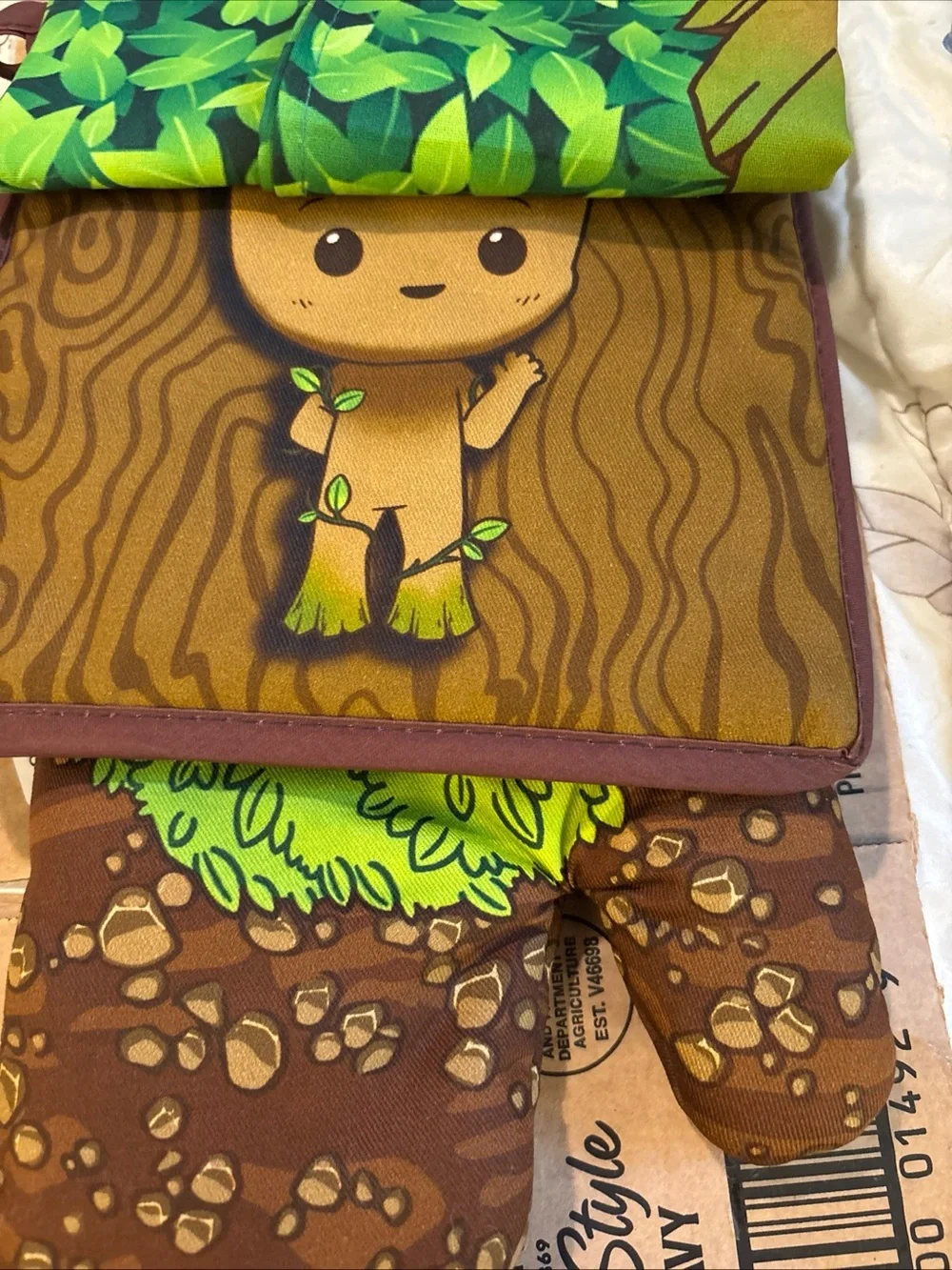 Marvel I Am Groot Kitchen Mitt & Pot Holder Set - Green, Brown
